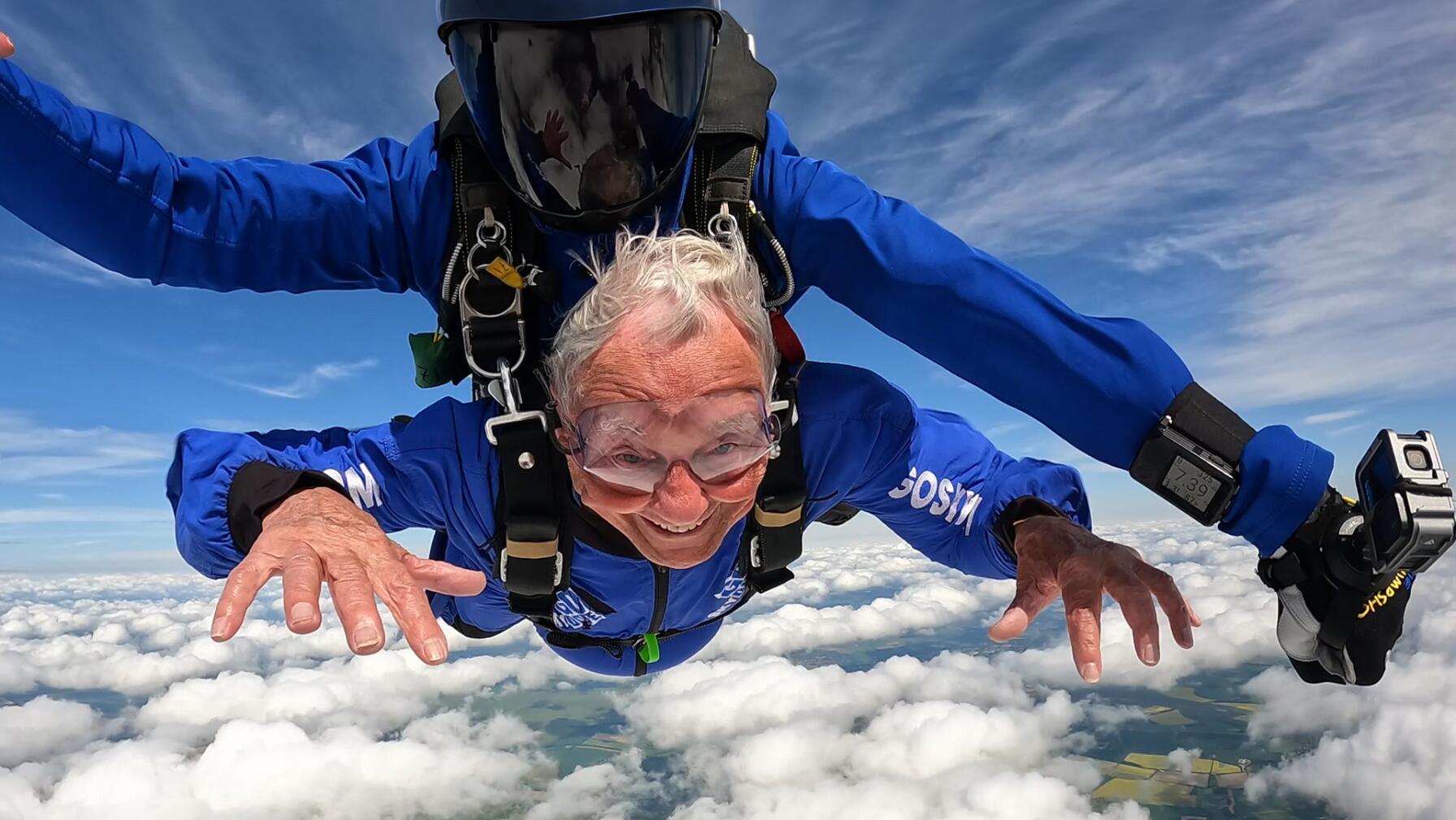 Alan Skydive 1920x1440 1