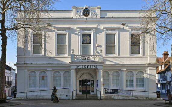 Austen Lodge 18