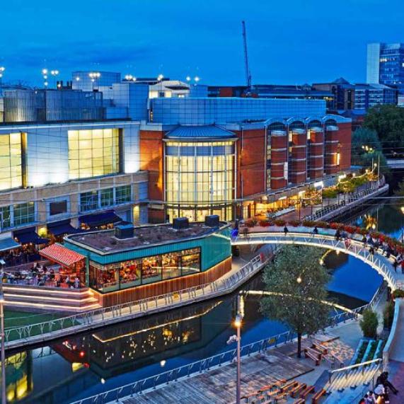 Berkshire Oracle Shopping Centre 800x500