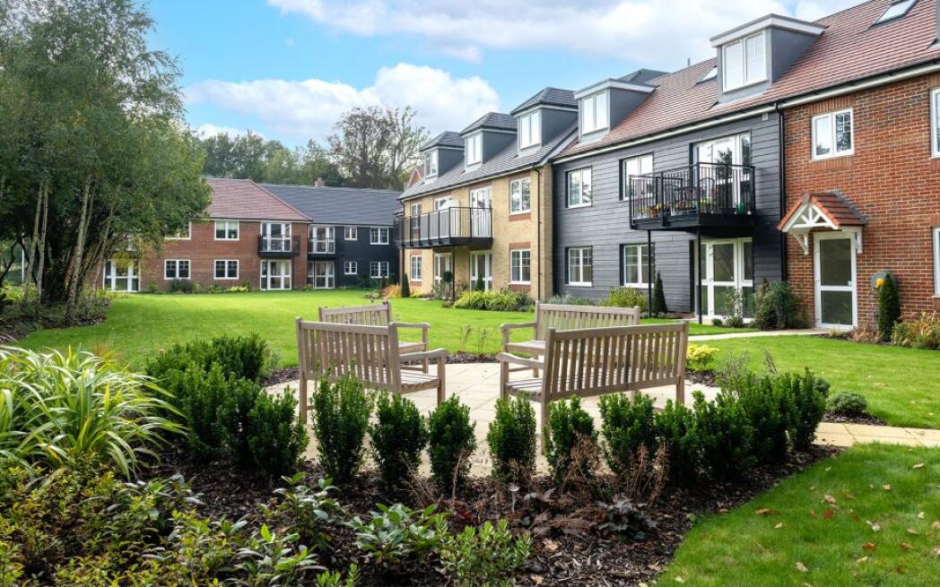Caxton Lodge 2