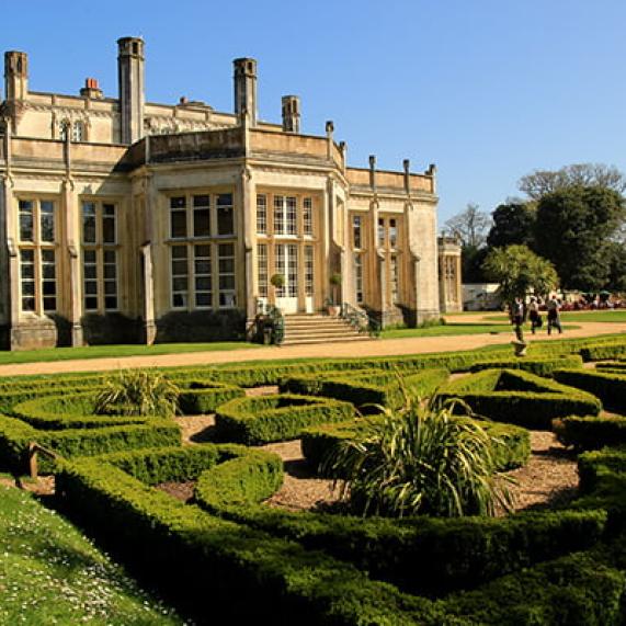 Highcliffe Castle Dorse 600x400 1