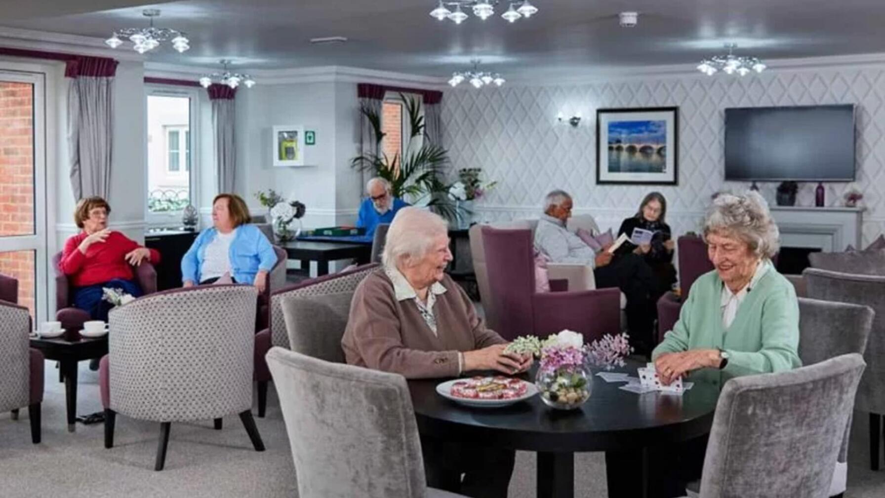 Owners Lounge 1920x1440 1