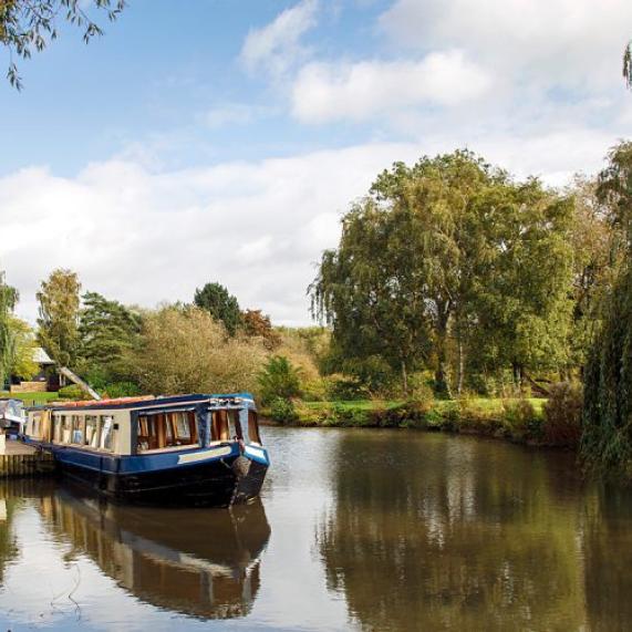 The River Avon 800x500
