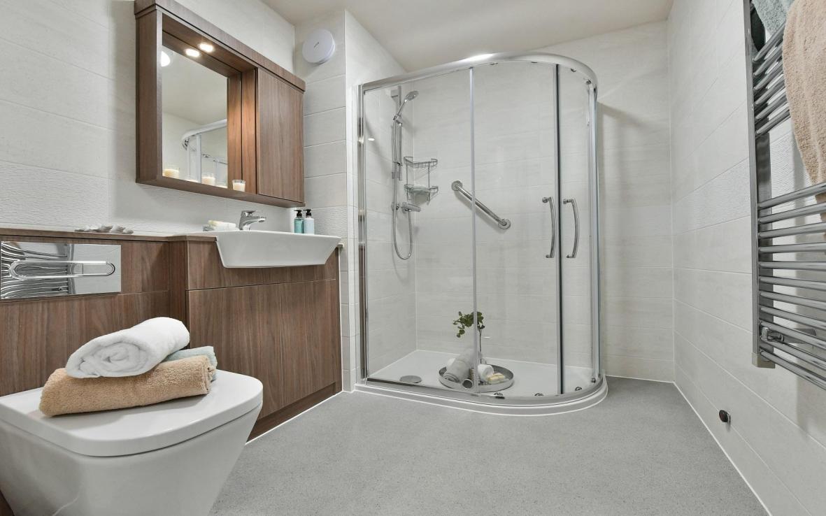 1 Bed Apartment Shower Room 1920x1080