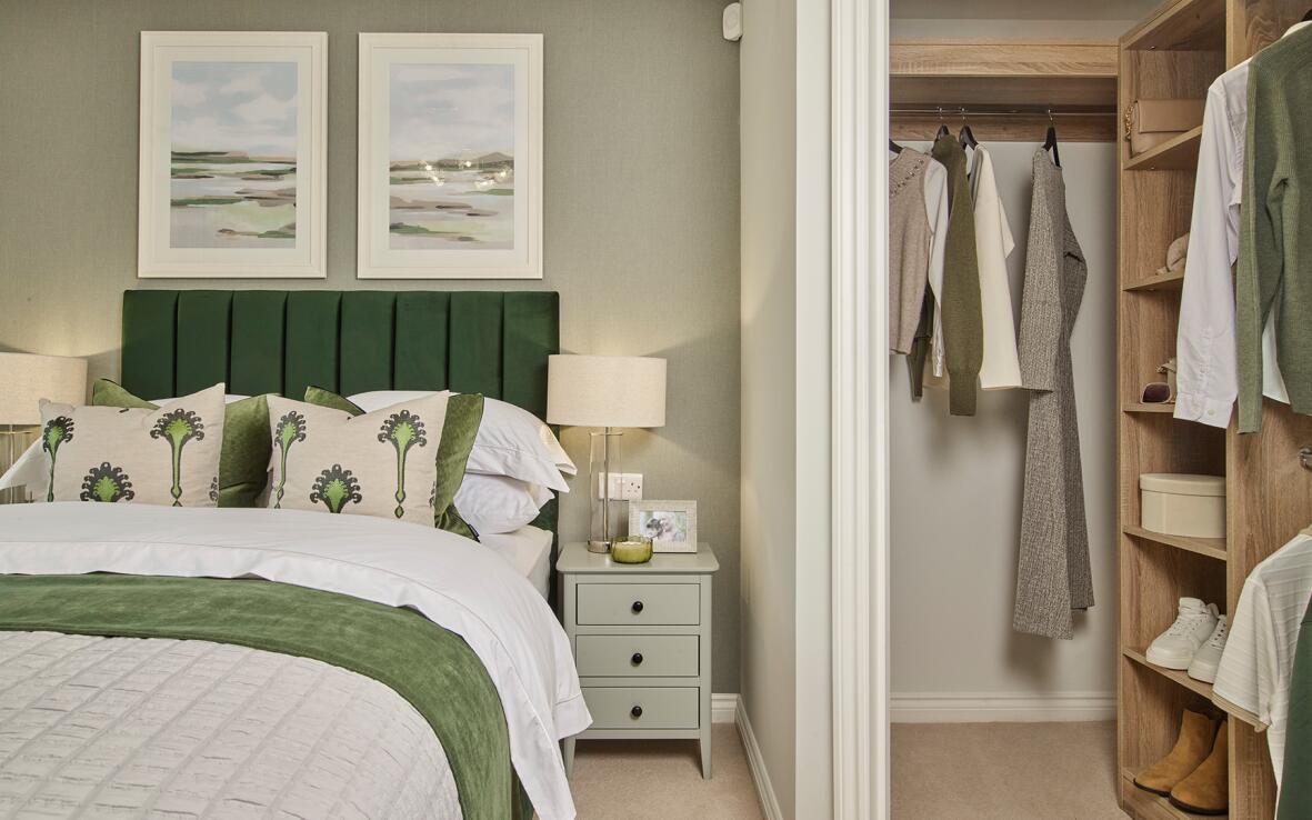 Typical Master Bedroom at Edwina Mountbatten Lodge, Romsey 1920x1080 3