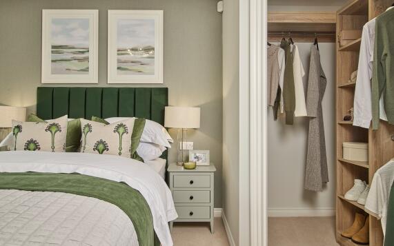 Typical Master Bedroom at Edwina Mountbatten Lodge, Romsey 1920x1080 3