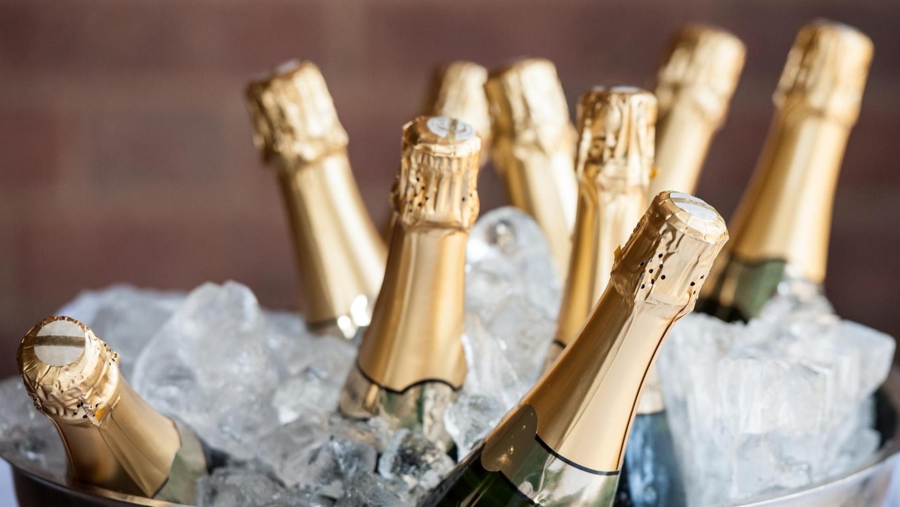 Champagne prosecco fizz