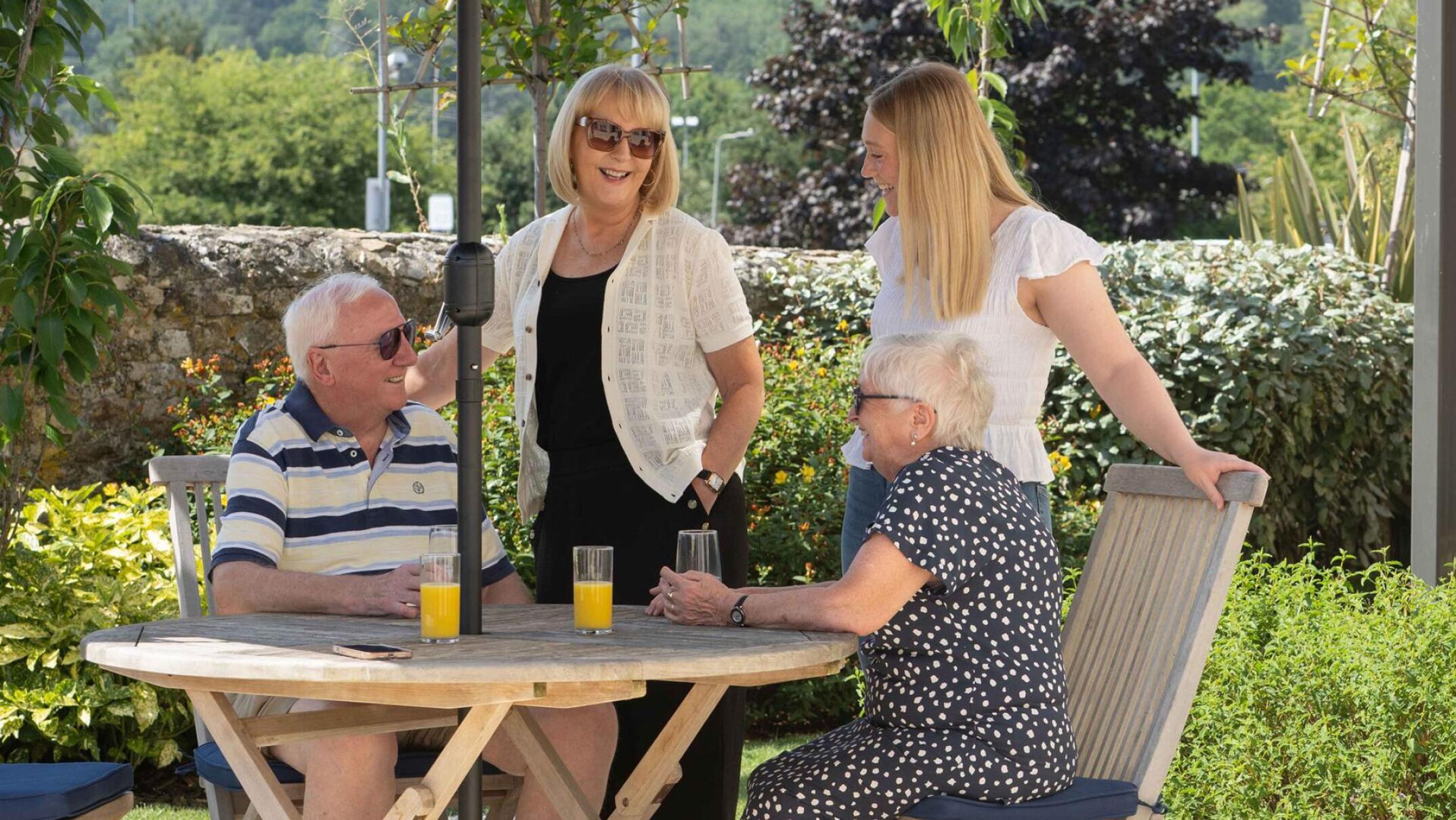 Family patio 4300x2430