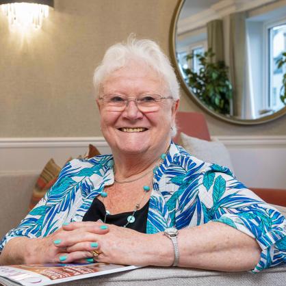 Sheila Holt, Abingdon