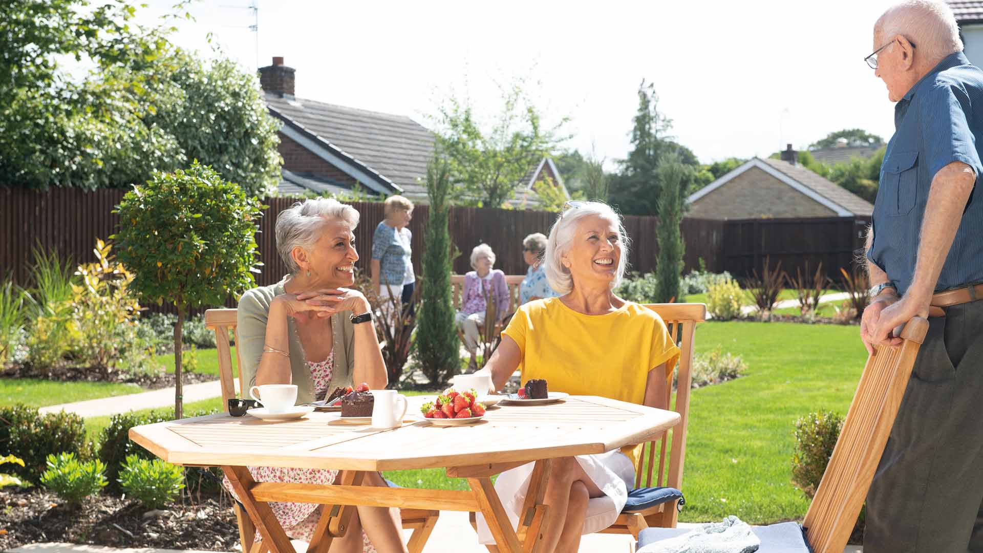 Ladies tea in garden Ladies tea in garden 1920X1081