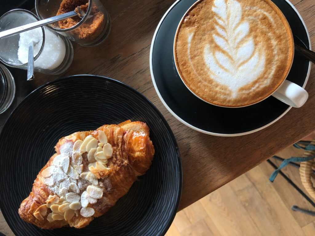 croissants2 1920x1440px